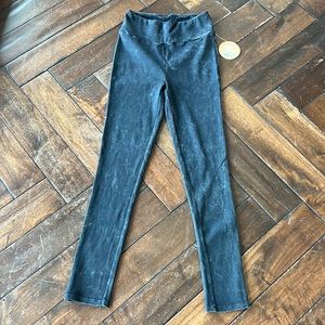 Sundown by splendid size medium acid wash yoga pants
